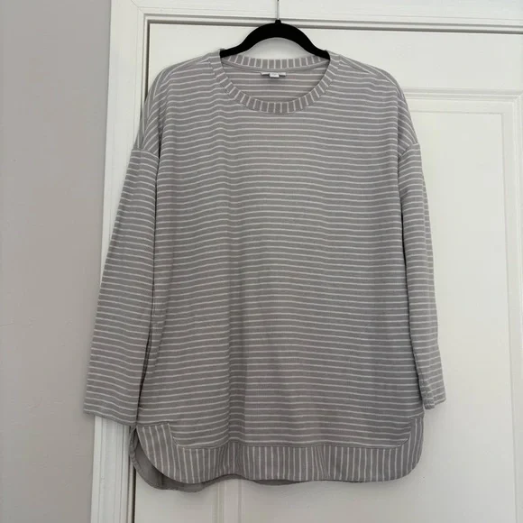 J.Jill Women’s Gray and White Striped Long Sleeve Top - Picture 2 of 6